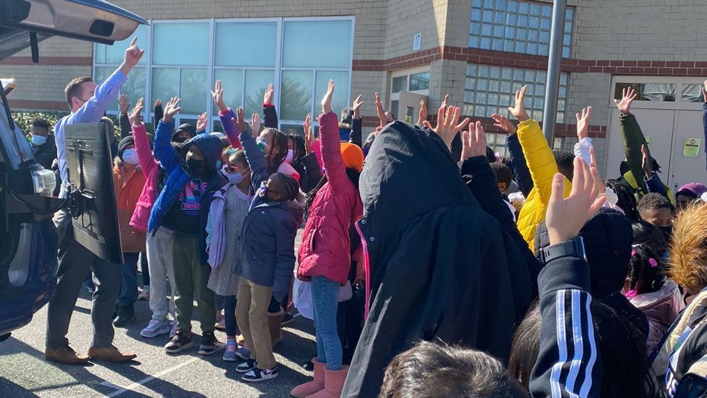Lunchbox Weather at Berry ES in Waldorf, MD{br}
