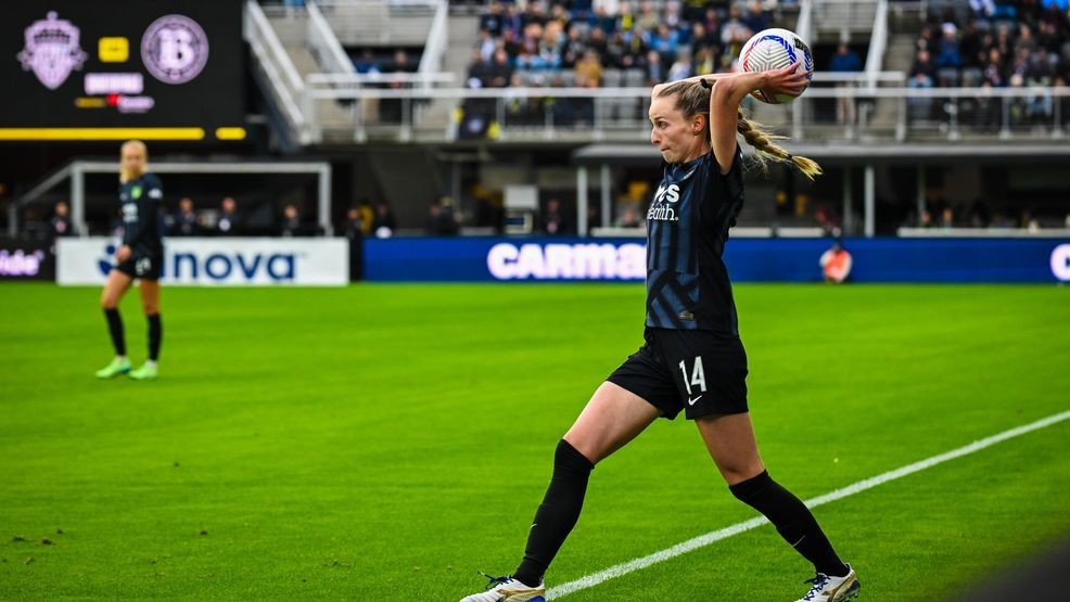 Image for story: Thorns beat Spirit 2-0, snapping Spirit's 5-game road winning streak