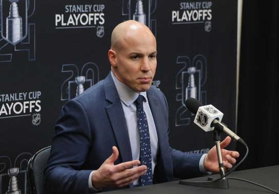 Image for story: Capitals' Carbery wins Jack Adams Award for best coach in NHL