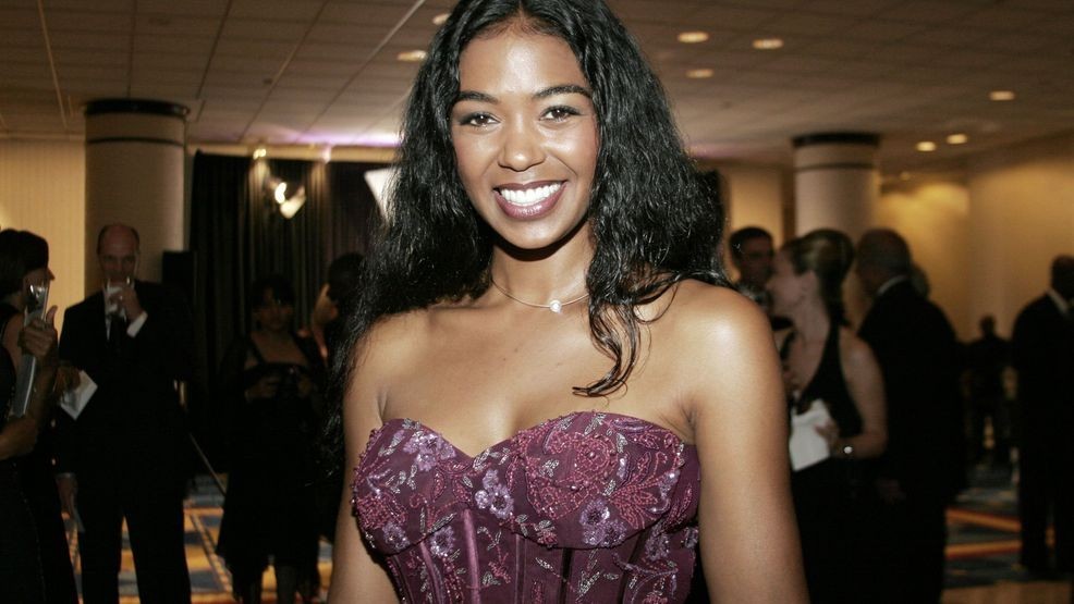 Image for story: Ananda Lewis’ friend breaks down on television reading her final text message