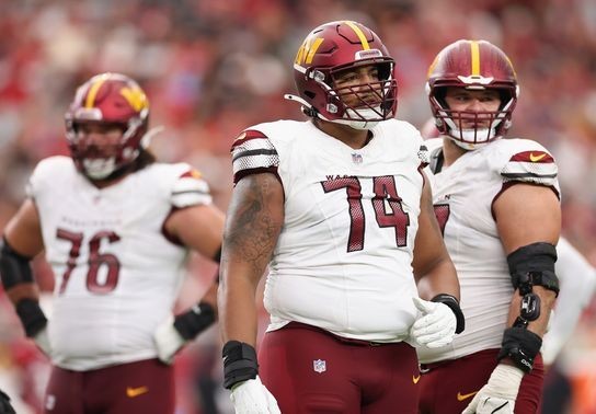 Image for story: Position switch could be looming for Commanders offensive lineman Brandon Coleman