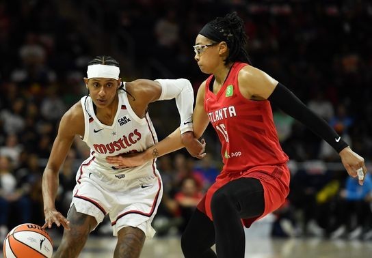 Image for story: Allisha Gray scores career-high 32, Dream hit 18 3-pointers to rout Mystics 89-56